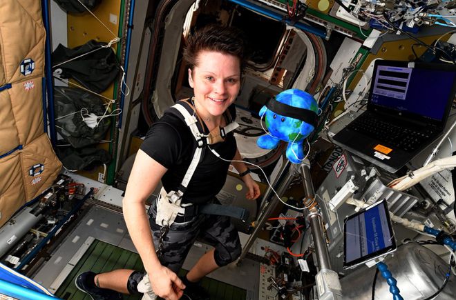 太空女宇航员们的生活需求该咋满足？如何保护隐私？有这些妙招(图13)